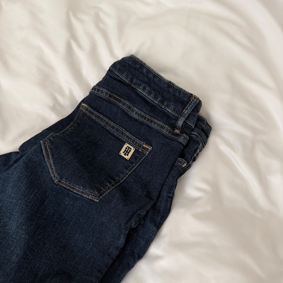 tommy hilfiger skinny jeans  size 2 (petite)  details:  - perfect condition - Picture 2 of 4